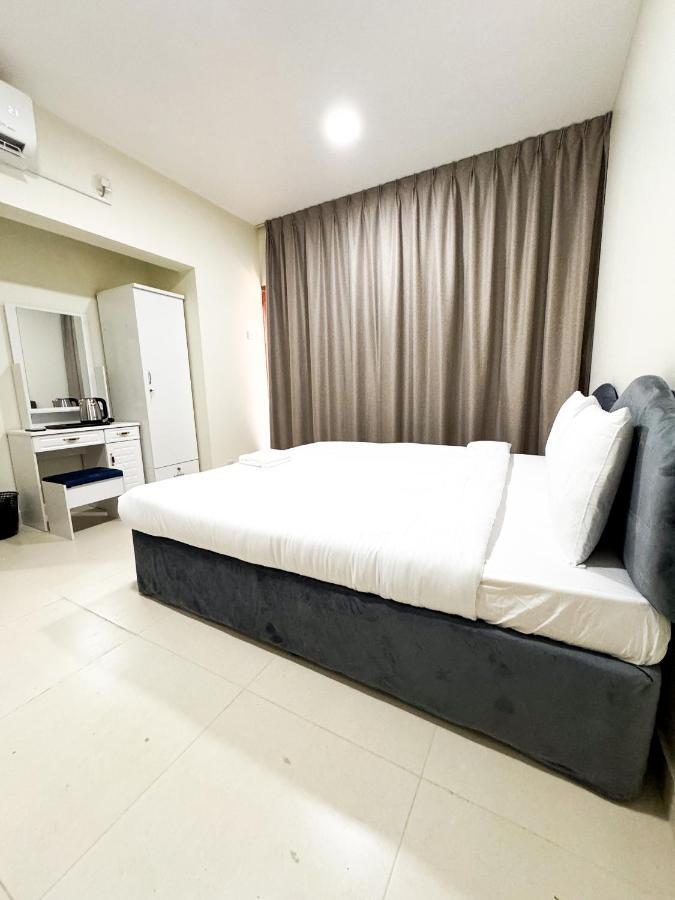 Ras Star Residence - Home Stay Dubai Bagian luar foto